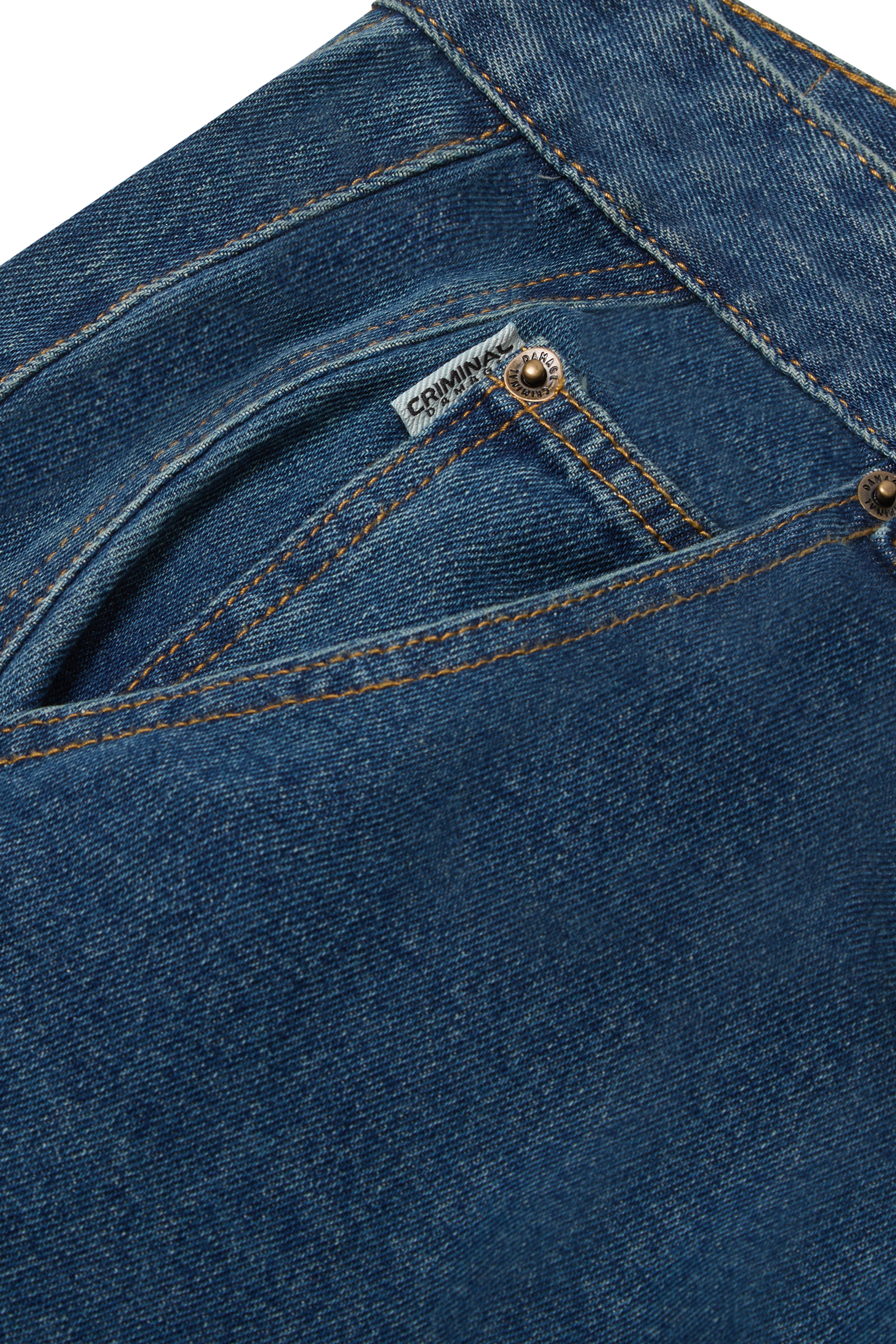 PATCHED WASHED JEAN