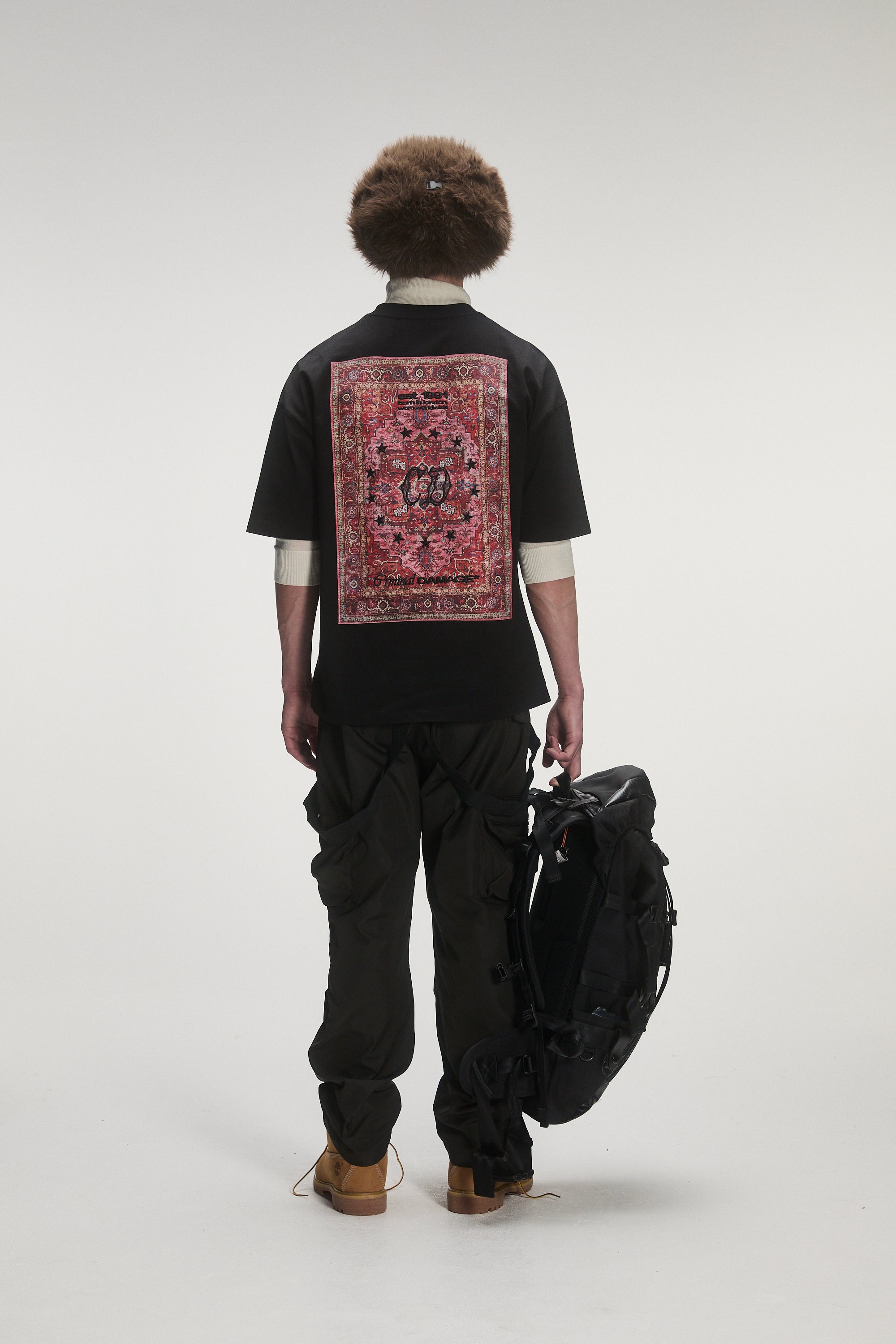 ANTIQUE RUG T-SHIRT