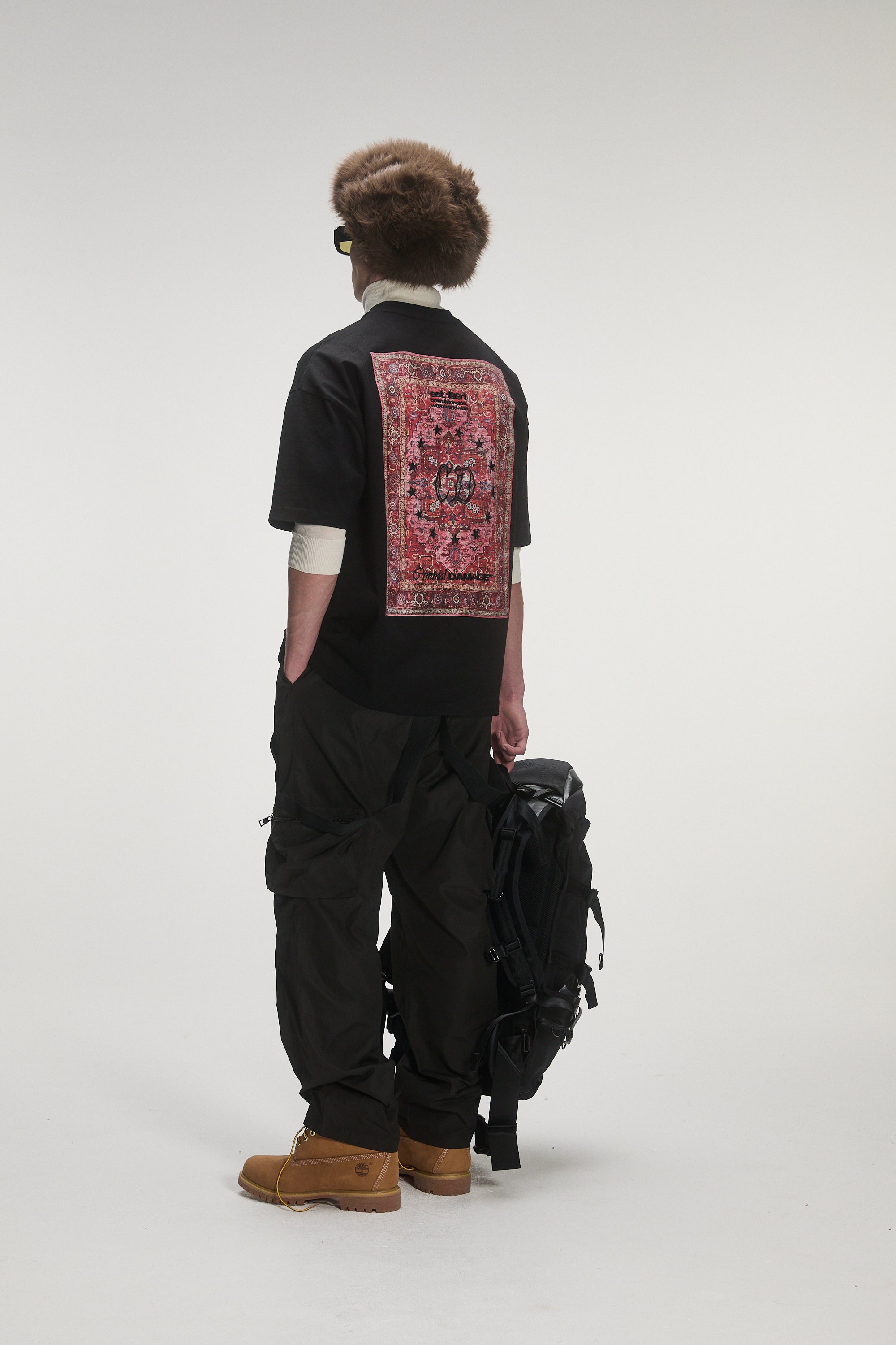 ANTIQUE RUG T-SHIRT