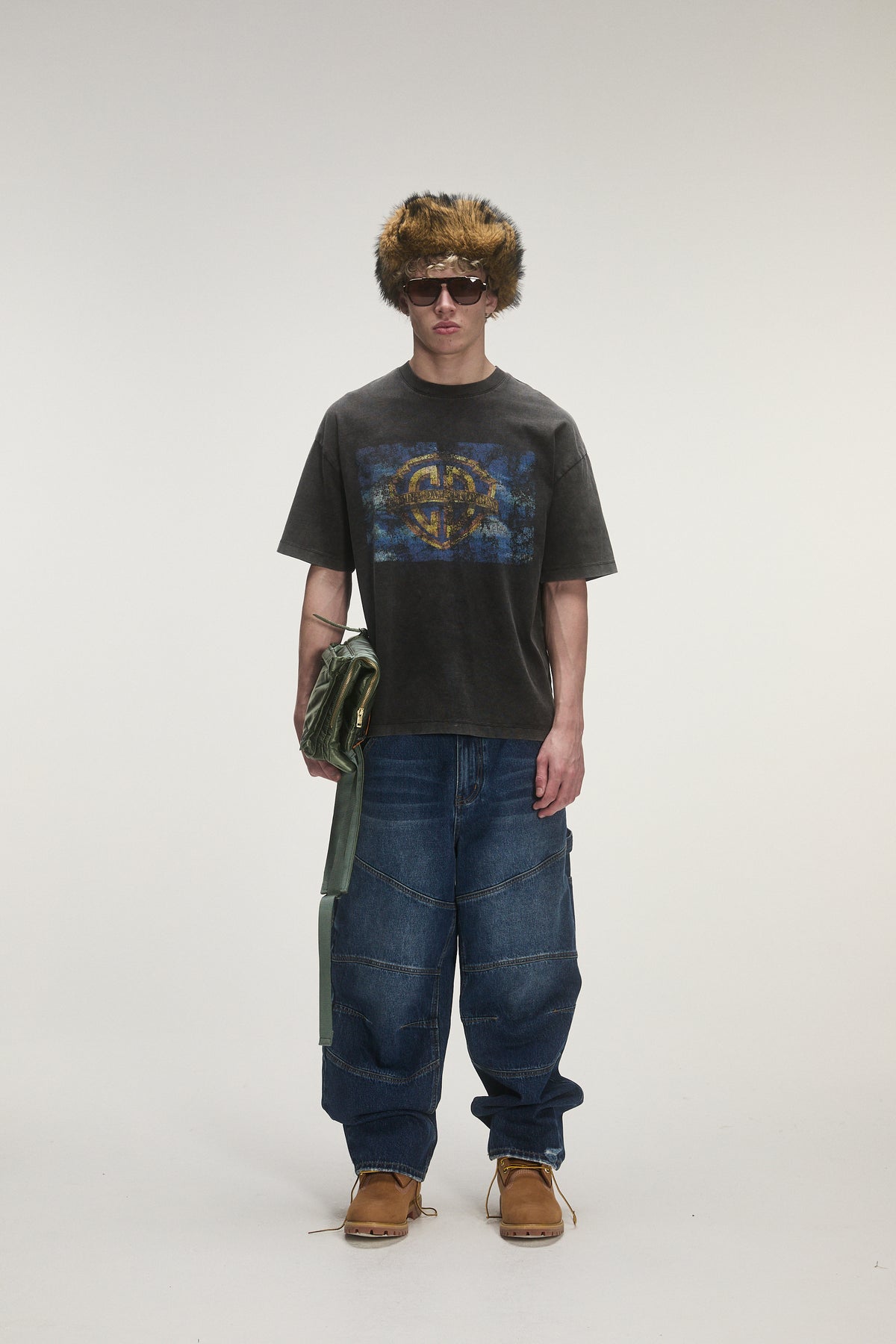 Criminal Damage Movie T-Shirt in washed black, photo 2