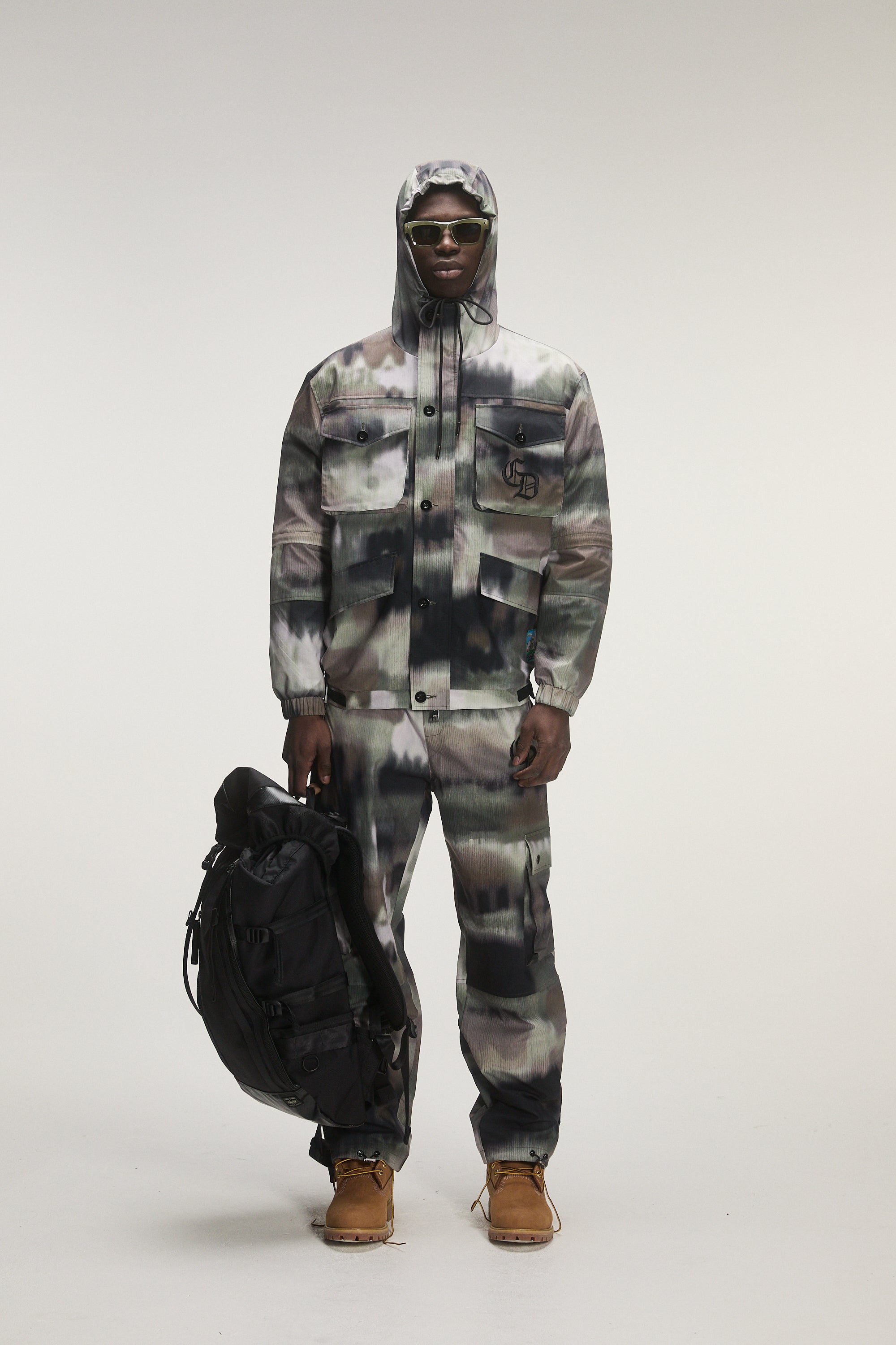 BLURRED CAMO WIND BREAKER
